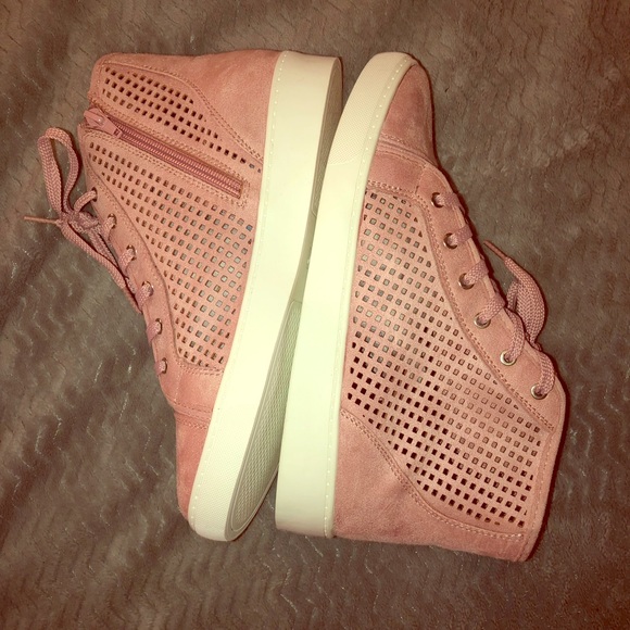 NIB Pink Hi-Top Sneakers - Sz 12 Wide Width - Picture 5 of 7